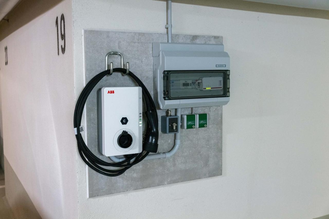 Pole Poppenspaeler Mit Ladestation Büsum Buitenkant foto